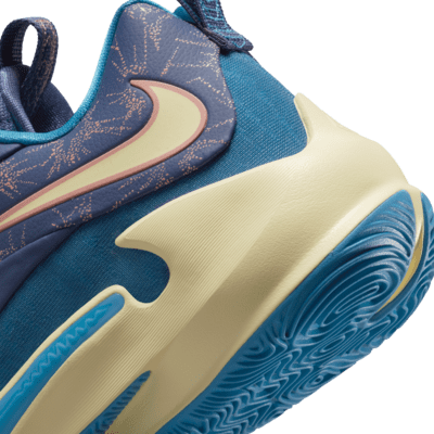 Freak 3 Basketball Shoes. Nike UK